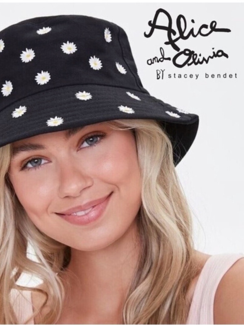 Alice + Olivia Daisy Reversible Bucket Hat NEW IN MANUFACTURE’S PACKAGING